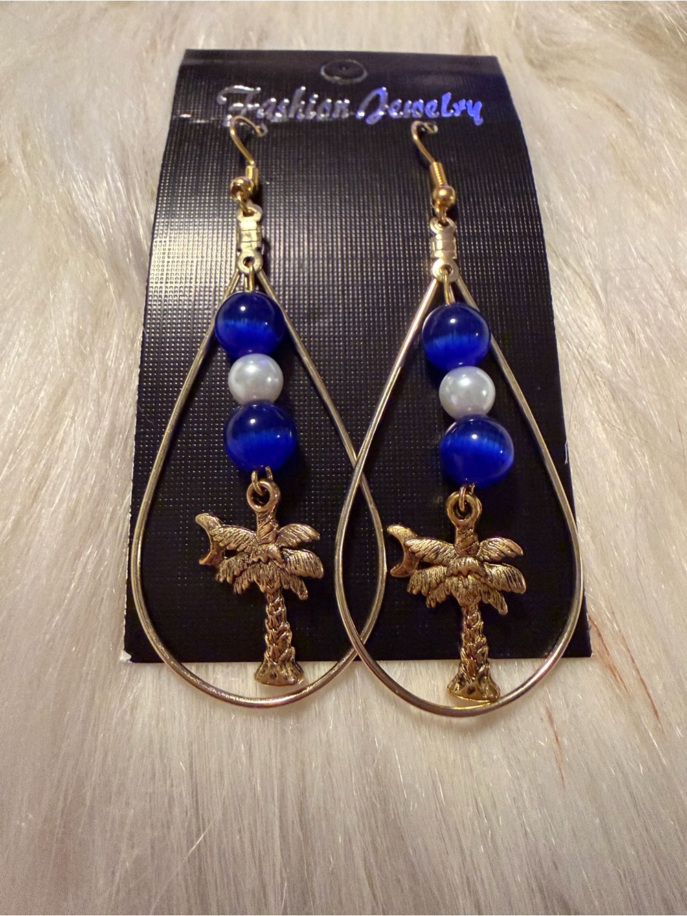 Fashion Jewelry Gold Teardrop Earrings with Blue and White Beads and Palm Charm